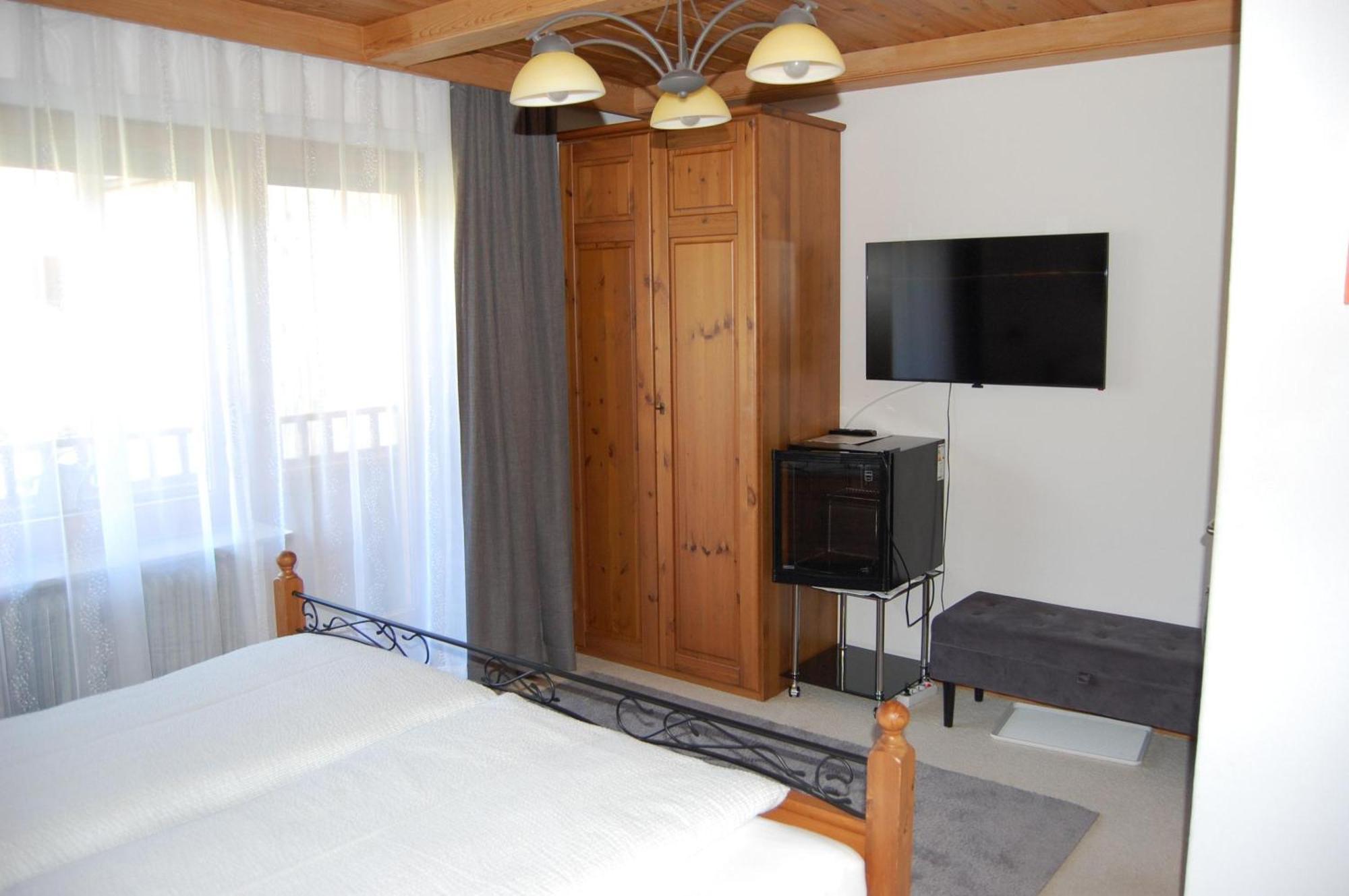Bed and Breakfast Haus Hager Schlitters Exterior foto
